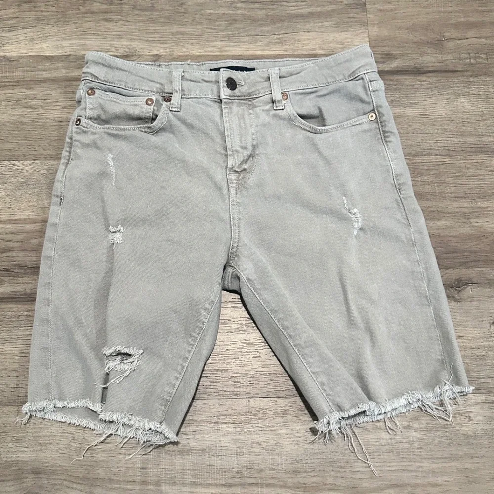 Aeropostale Slim Cutoff Distressed Gray Denim Shorts Mens 29 Raw Hem Distressing